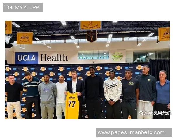 湖人官方推特发布詹姆斯与东契奇全明星球衣合影引发球迷热议