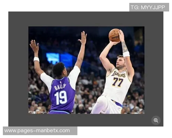 东契奇创造历史连续六场客场比赛至少30分8助攻1抢断的壮举